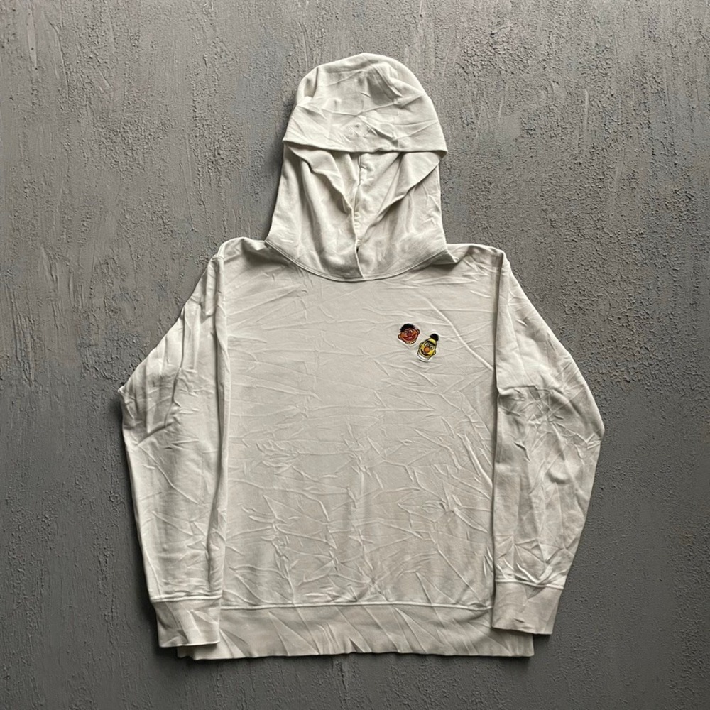 Kaws Sesame Street Hoodie Mens XL White Uniqlo UT